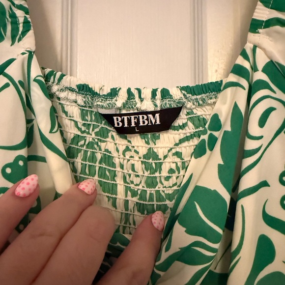 Dress - Picture 2 of 3